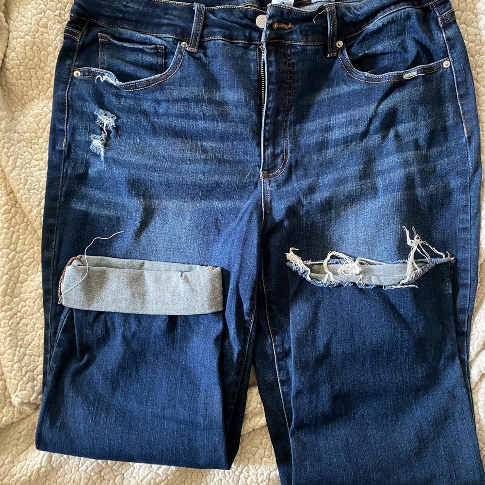 Time and Tru Dark Blue Distressed Capris